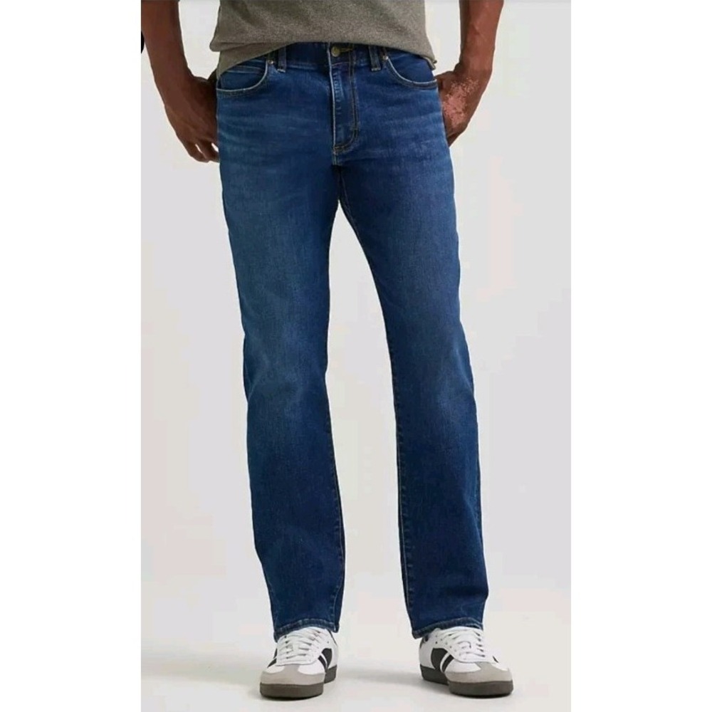 Lee Extreme Motion Straight Fit Tapered Leg Jeans 33x30 Midmoore Blue Denim
